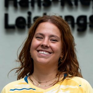 Portrait-Larissa-Uessem